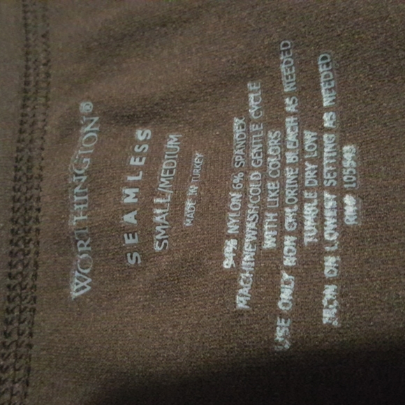 Tops - Picture 5 of 5